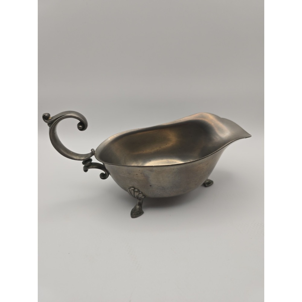 Vintage International Pewter Gravy Boat w/ 3 Feet ~ 7 3/8"L x 3 15/16"H Handle